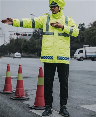 Áo mưa phản quang là gì?